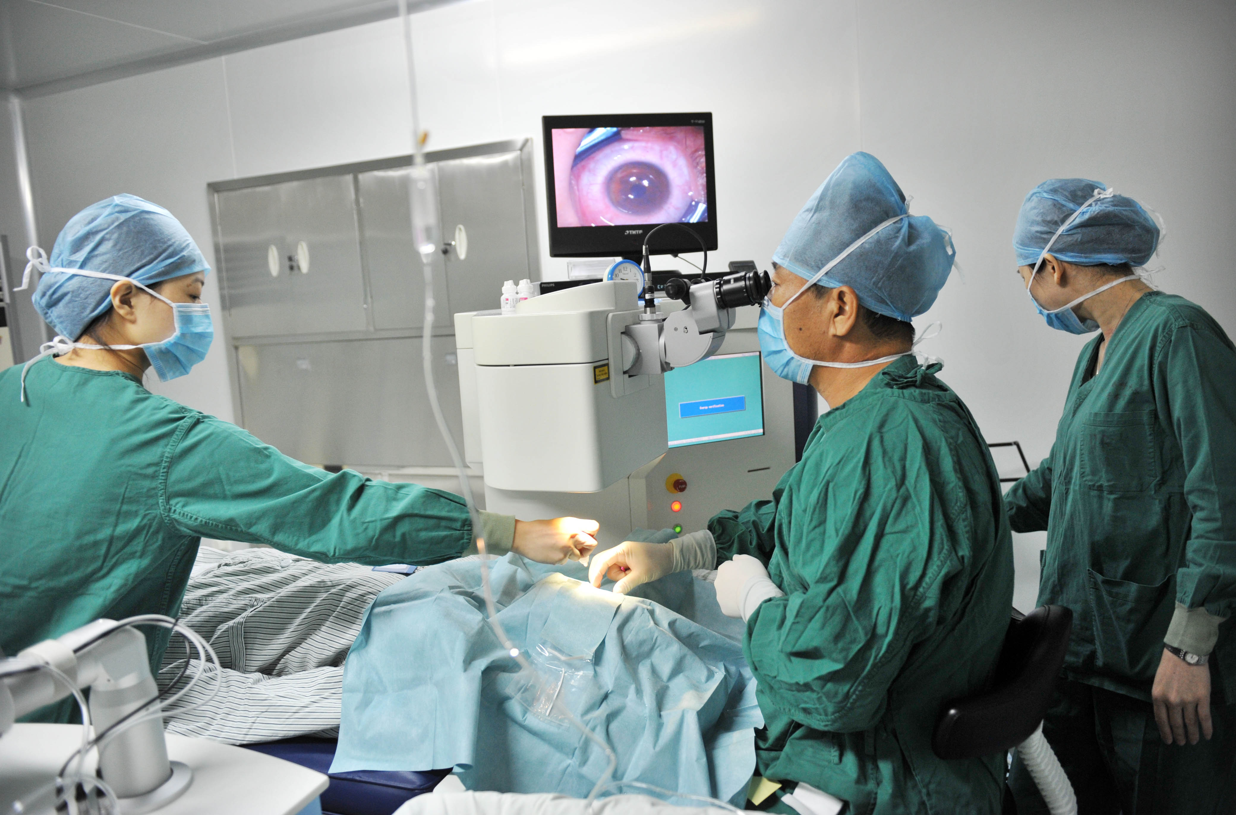 視頻:廈門眼科中心準分子激光近視手