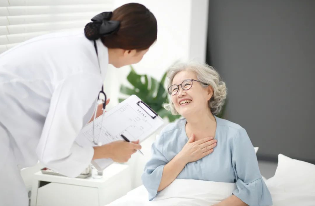 白內(nèi)障手術(shù)